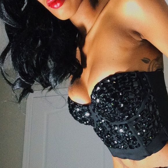 Black Bustier w| rhinestones - Picture 3 of 4